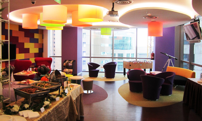 RebeccaLewis_July2013_Yahoo-office-spacial-awareness3