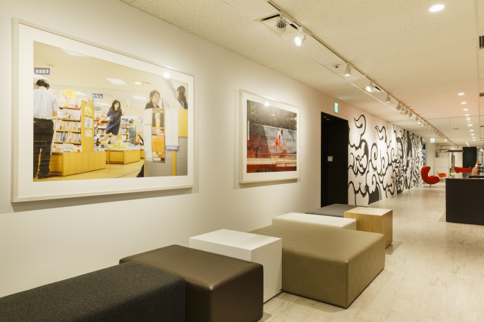 O&M Japan's paintings