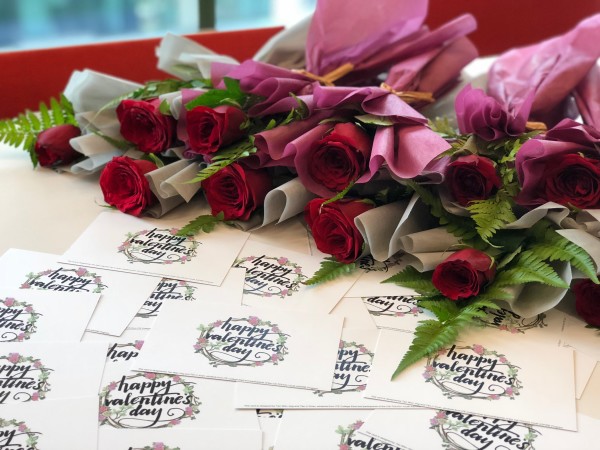 Specially designed thank you cards and rose bouquets.